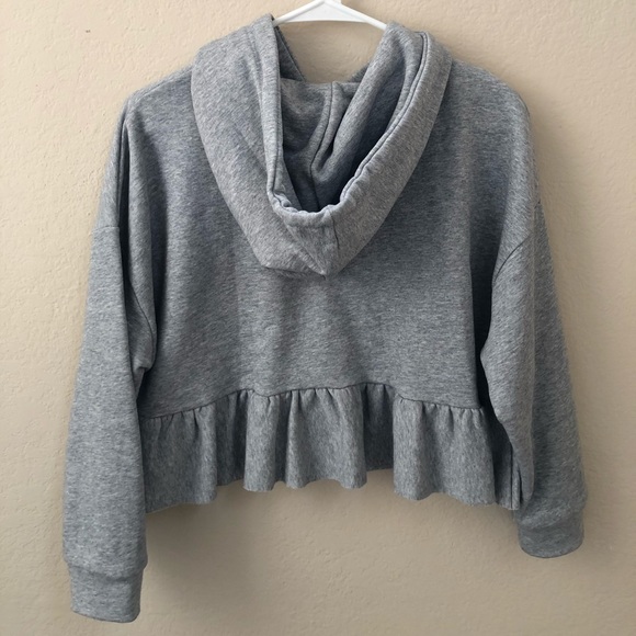 Cropped Gray Ruffled Sweatshirt - Picture 3 of 4